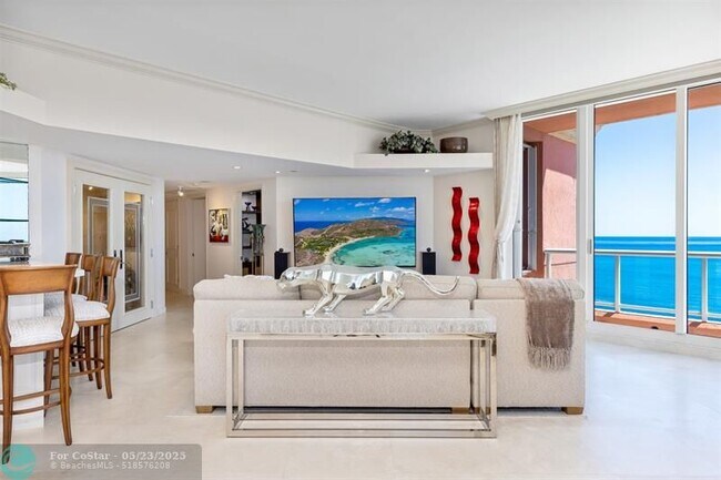 Foto del edificio - 2110 N Ocean Blvd