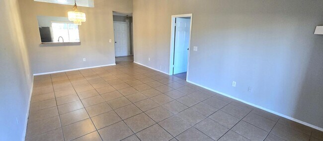 Foto del edificio - 136 Pine Island Cir