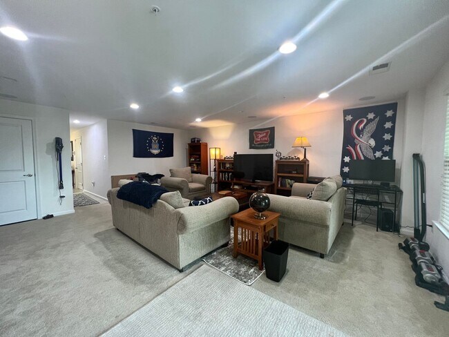 Foto del edificio - Charming 3 BR/2.5 BA Townhome in Hanover!