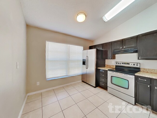 Building Photo - 13344 Laraway Dr