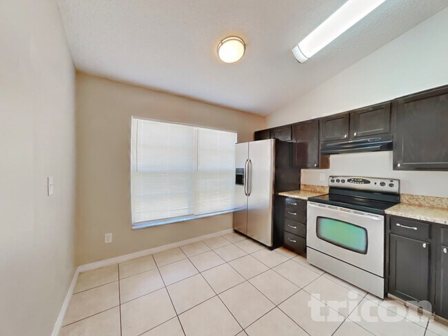 Foto del edificio - 13344 Laraway Dr