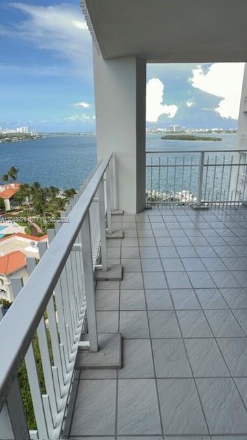 Foto del edificio - 4000 Towerside Terrace