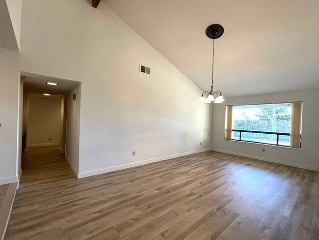 Foto del edificio - 5808 Dorset Dr
