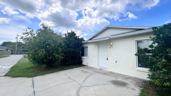 Building Photo - Charming 3-Bedroom Duplex in  St. Cloud