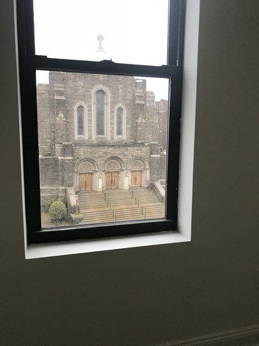 Foto del edificio - 4950 Broadway