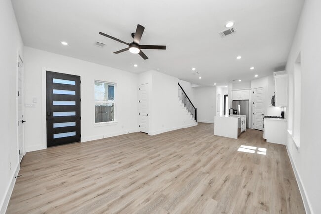 Foto del edificio - 3310 Hardy St