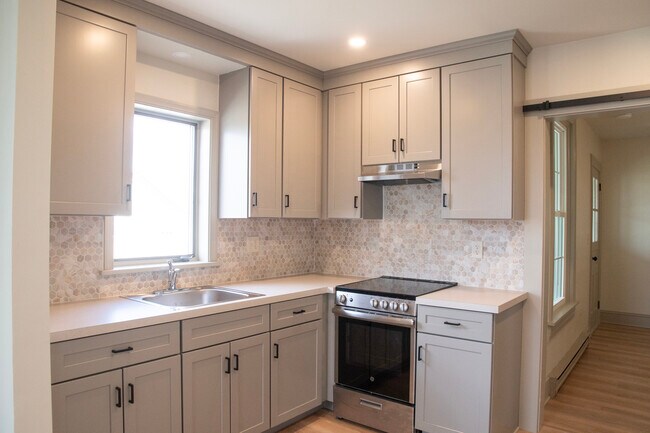 Foto del edificio - 2493 Mount Joy Rd