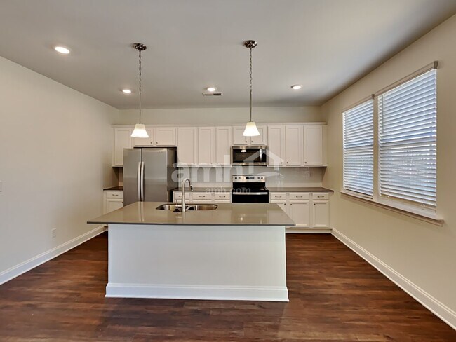 Building Photo - 617 Rivermist Drive