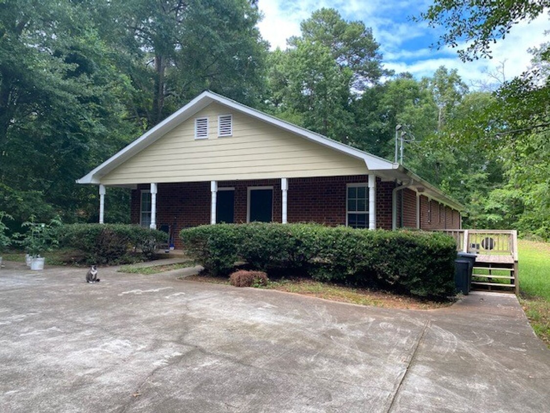 Foto principal - 2 Bedroom/ 2 Bathroom Duplex in Watkinsville