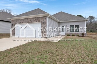 Building Photo - 615 Troubadour Ln