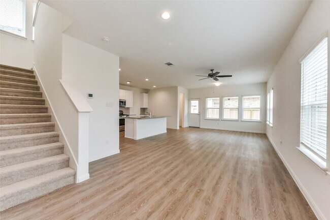 Building Photo - 3906 Sugardale St