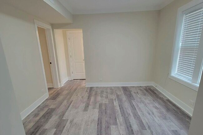 Foto del edificio - 3703 N Hoyne Ave