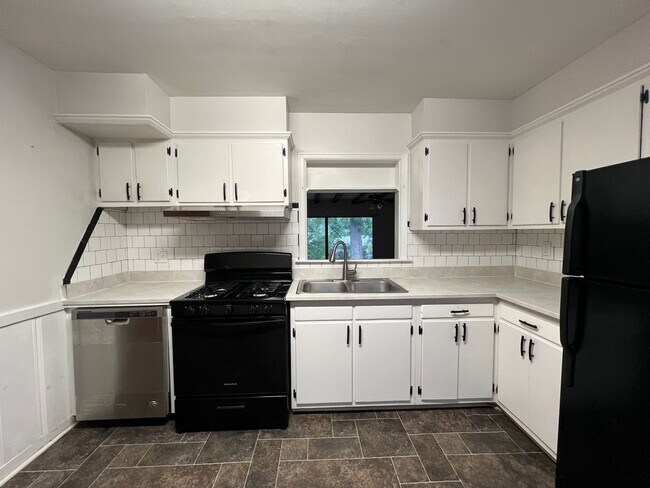 Building Photo - Home for Rent in Montgomery