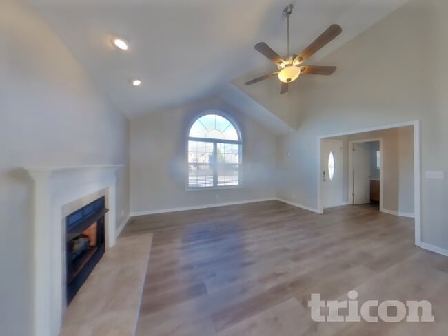 Building Photo - 1908 Sherman Court