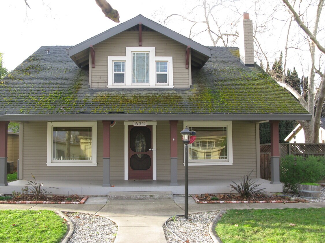 Primary Photo - 632 L St