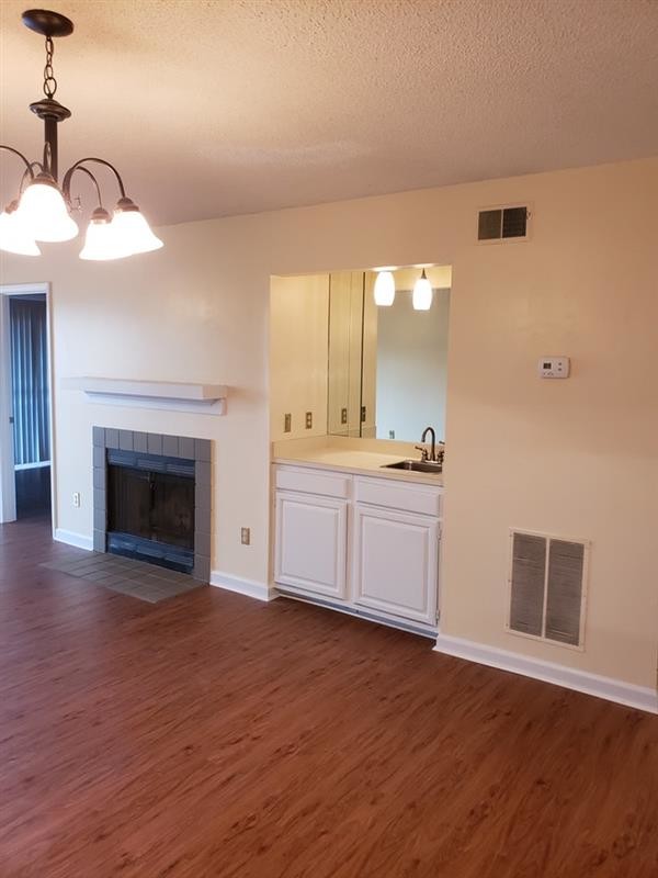 Primary Photo - Riverfront Condo close to Downtown