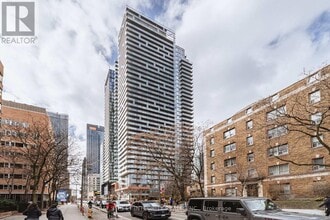 Building Photo - 50 Wellesley St E