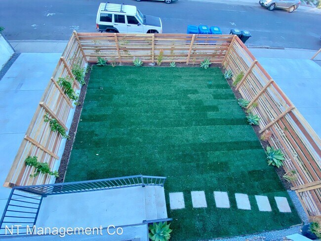 Foto del edificio - 4 br, 4 bath Apartment - 5966 - 5968 W. 86...