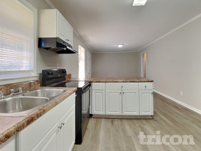 Building Photo - 4681 Kings Hwy