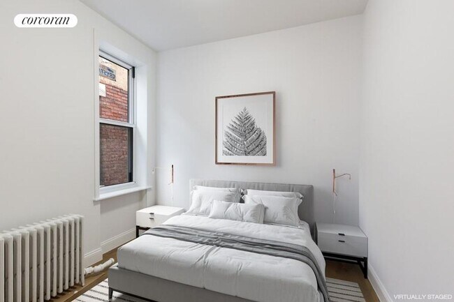 Building Photo - 11 Carmine St
