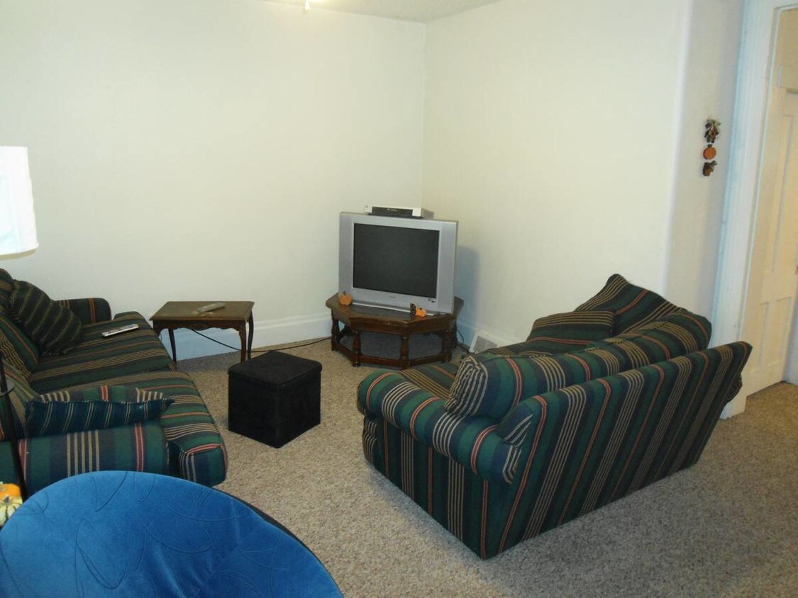 Primary Photo - 815 5th Ave S