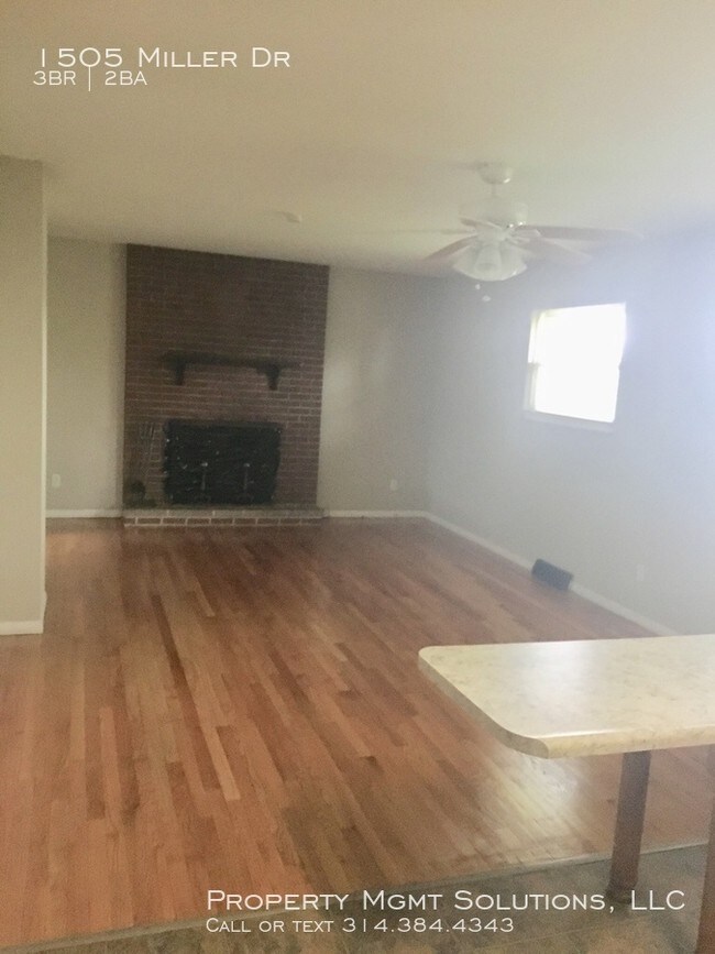 Building Photo - 1505 Miller Dr