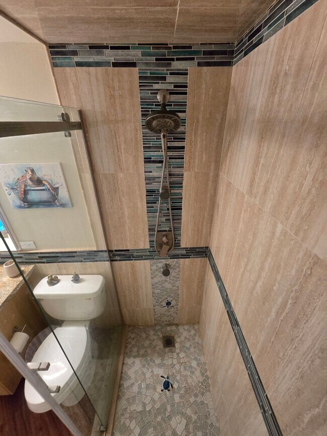 Foto del edificio - Furnished Beachfront Condo with Stunning Ocean Views