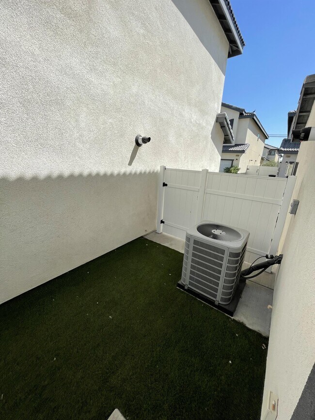 Foto del edificio - 407 Garden Way