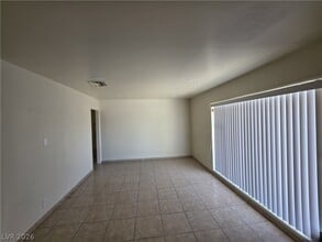 Building Photo - 910 Magnolia Ave