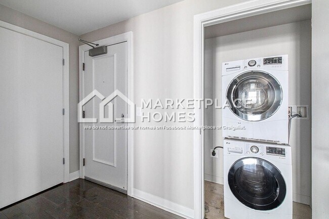 Foto del edificio - 525 W Lafayette Blvd