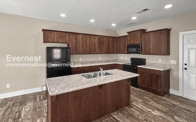 Foto del edificio - 5860 Cheshire Cove Trail