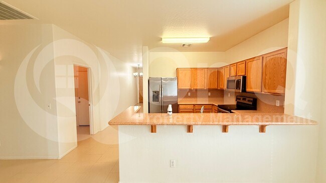 Foto del edificio - 331 E Saddle Way