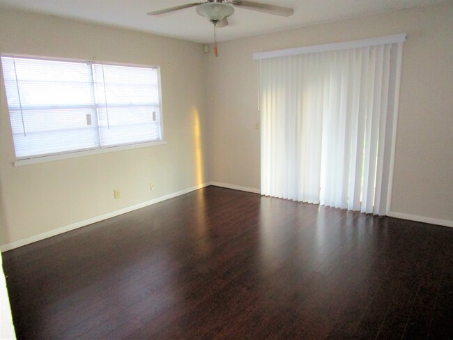 Foto del edificio - 3 BEDROOM 1.5 BATH NEAR SWOSU