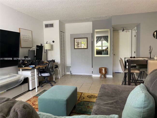 Foto del edificio - 1425 Arthur St