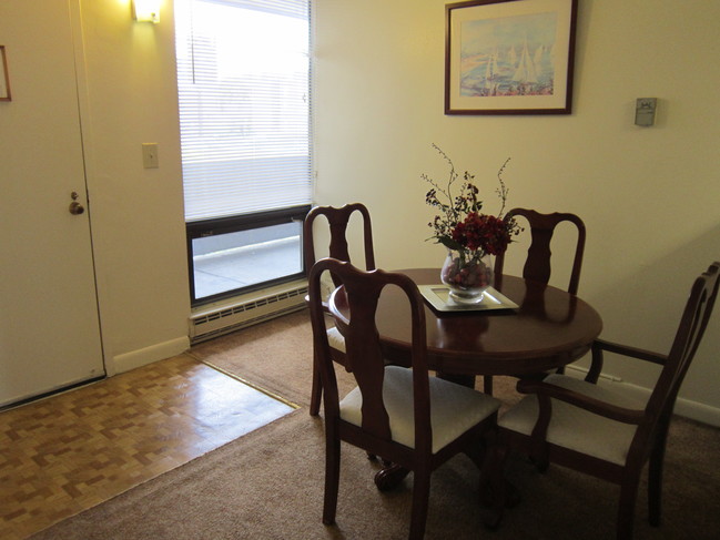 2 BR Apt - The Savannah