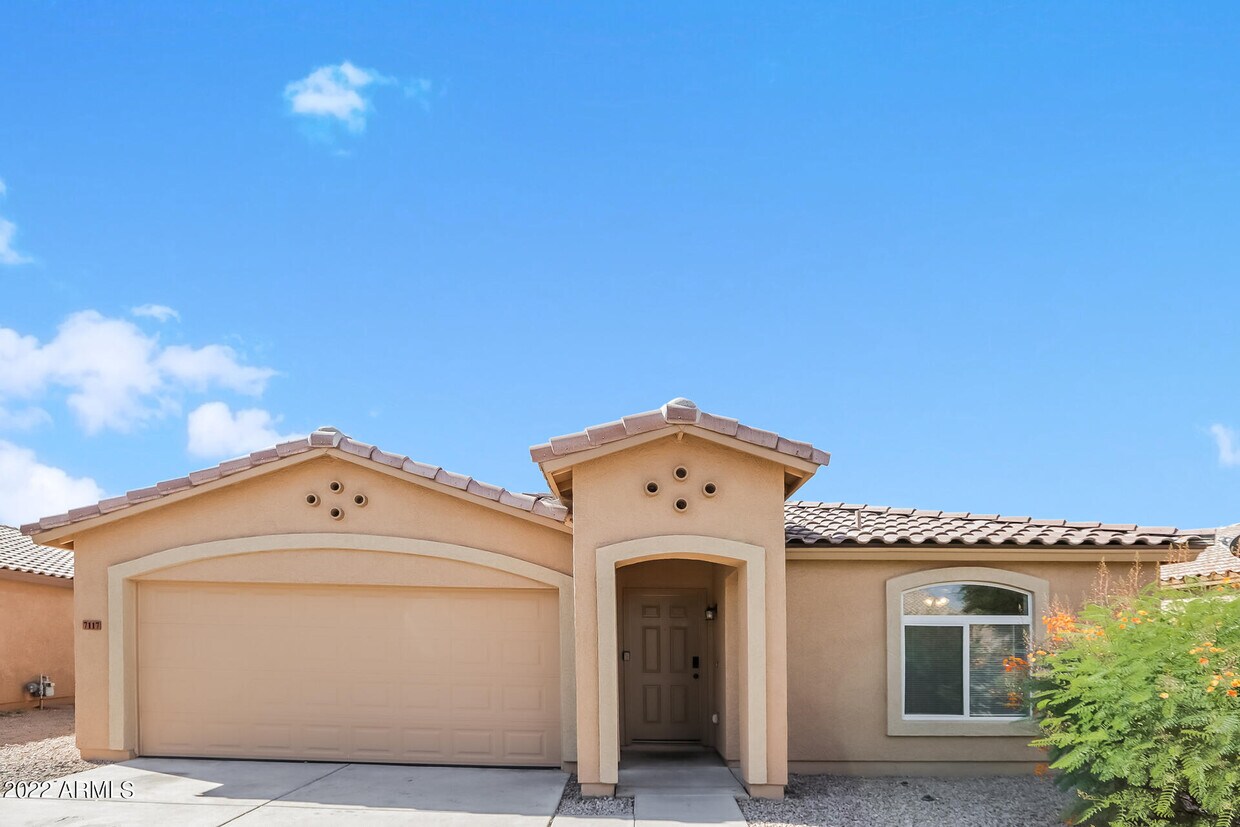 7117 W Zak Rd, Phoenix, AZ 85043 House for Rent in Phoenix, AZ