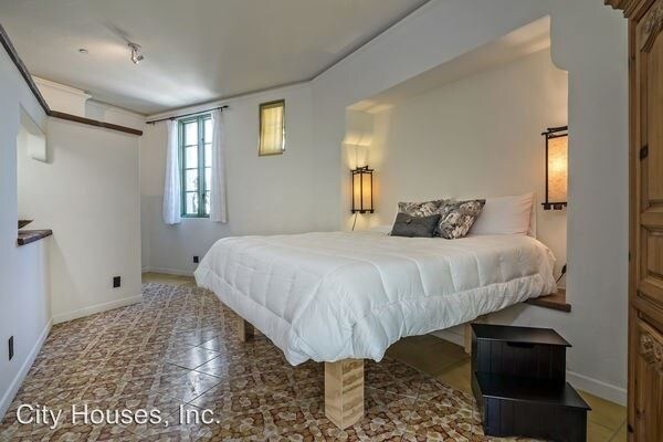 Building Photo - 2 br, 2 bath  - 225 East Cota St Unit 1