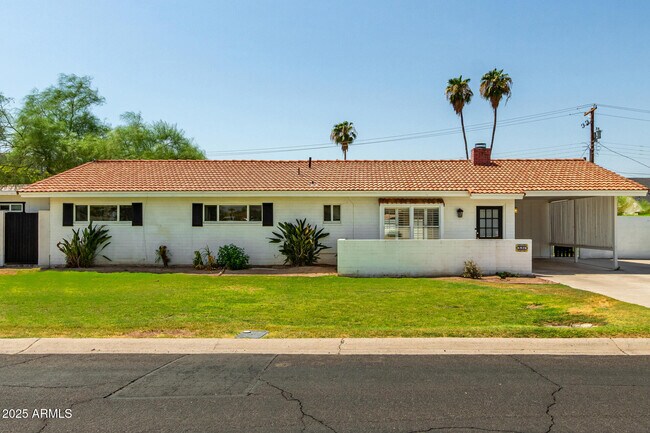 Foto del edificio - 6925 E Rancho Vista Dr