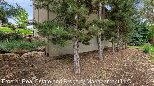 Foto del edificio - 5 br, 4.5 bath House - 2542 S 100 E