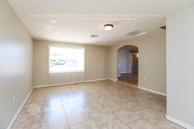 Foto del edificio - 4824 W Catalina Dr