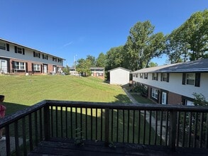 Building Photo - 7 Rolling Meadows