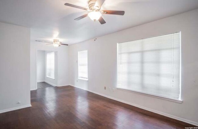 Foto del edificio - Perfect 3 BD 2 BA home near Alamo Heights ...