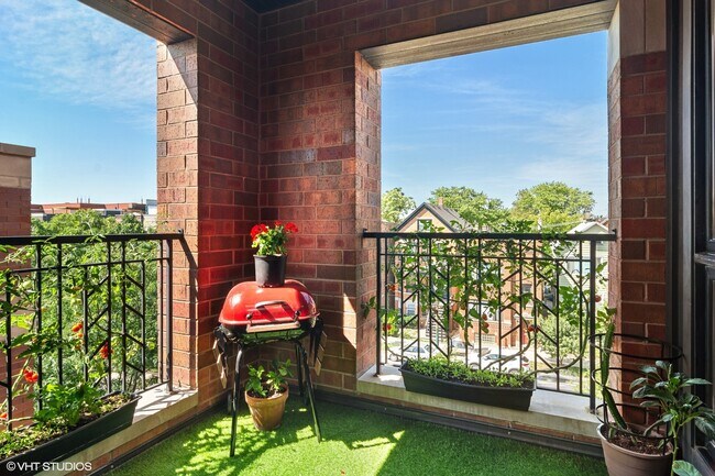 Foto del edificio - 2663 N Ashland Ave