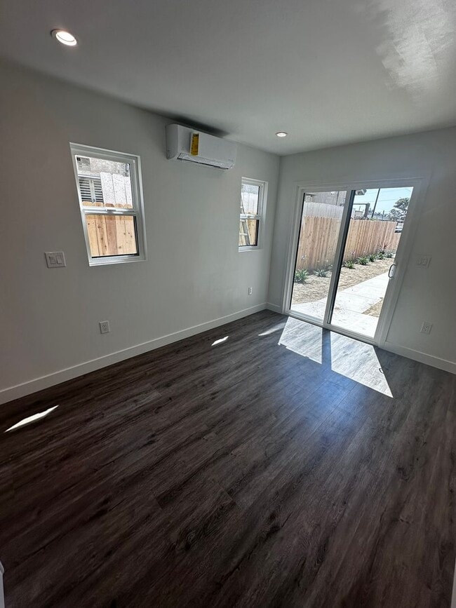 Building Photo - 611 Silver Strand Blvd
