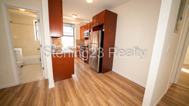 Building Photo - 2455 27th St