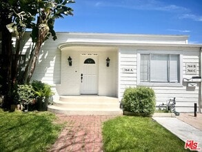 Building Photo - 364 N San Vicente Blvd