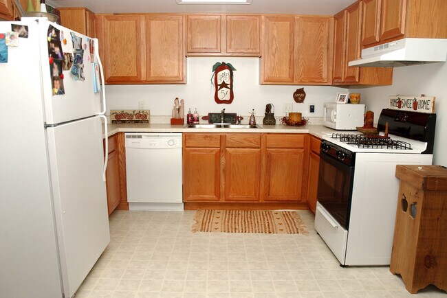 Foto del edificio - Candlelight Apartments & Condos