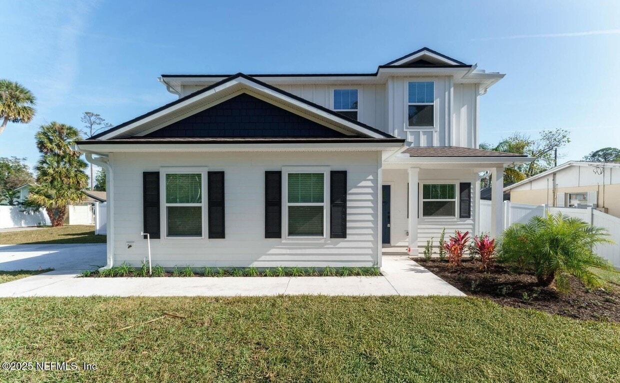 Foto principal - 1328 6th Ave N