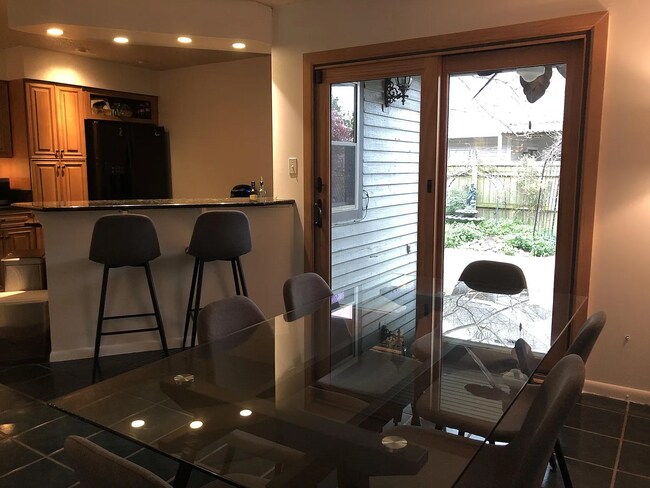Foto del edificio - 2147 Whispering Sands Ln