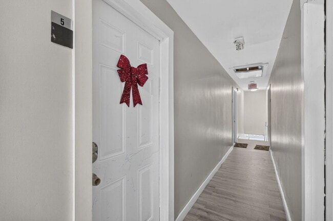 Building Photo - Cozy 1Bed/1Bath Rental in Lake Worth Beach